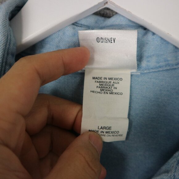 Disney Store Walt Disney Studios Denim Button Up Faded Mens Large Vintage 2000s - Picture 6 of 8